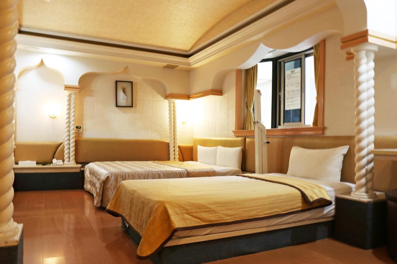 Persimmon Hotel Sin-ču Exteriér fotografie