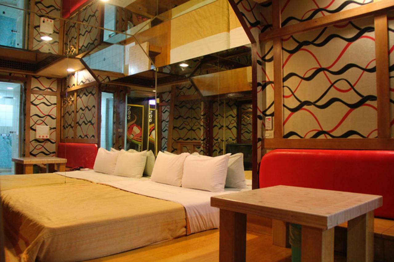 Persimmon Hotel Sin-ču Exteriér fotografie